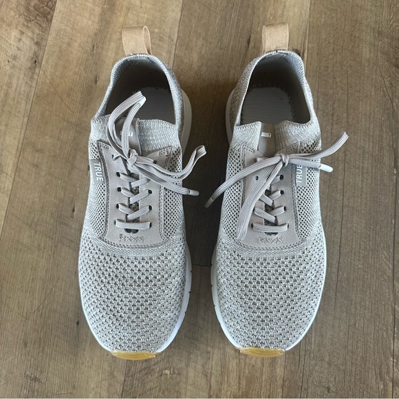 TRUE Linkswear All Day Knit II Cobblestone Spikeless Golf Shoes - Picture 4 of 11